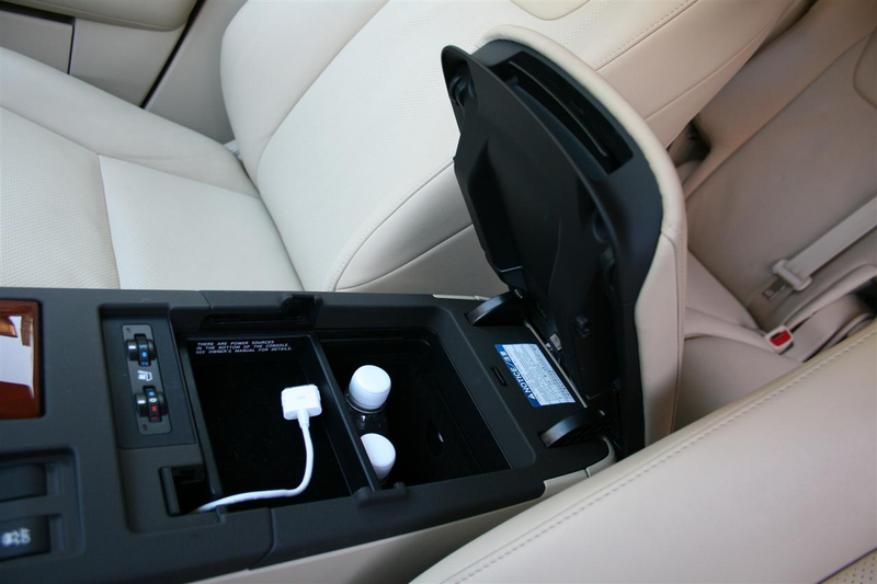 Illustration for article titled 2010 Lexus RX 350, RX 450h: First Drive
